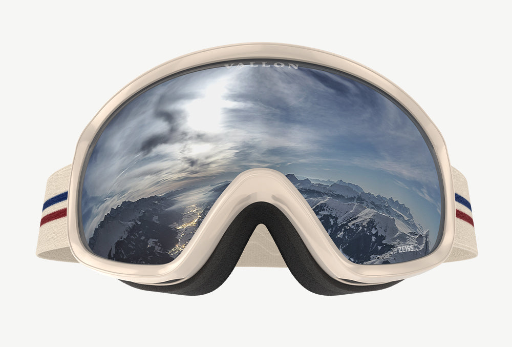 A render of VALLON Freebirds ski goggles showing the spherical curvature of the lens