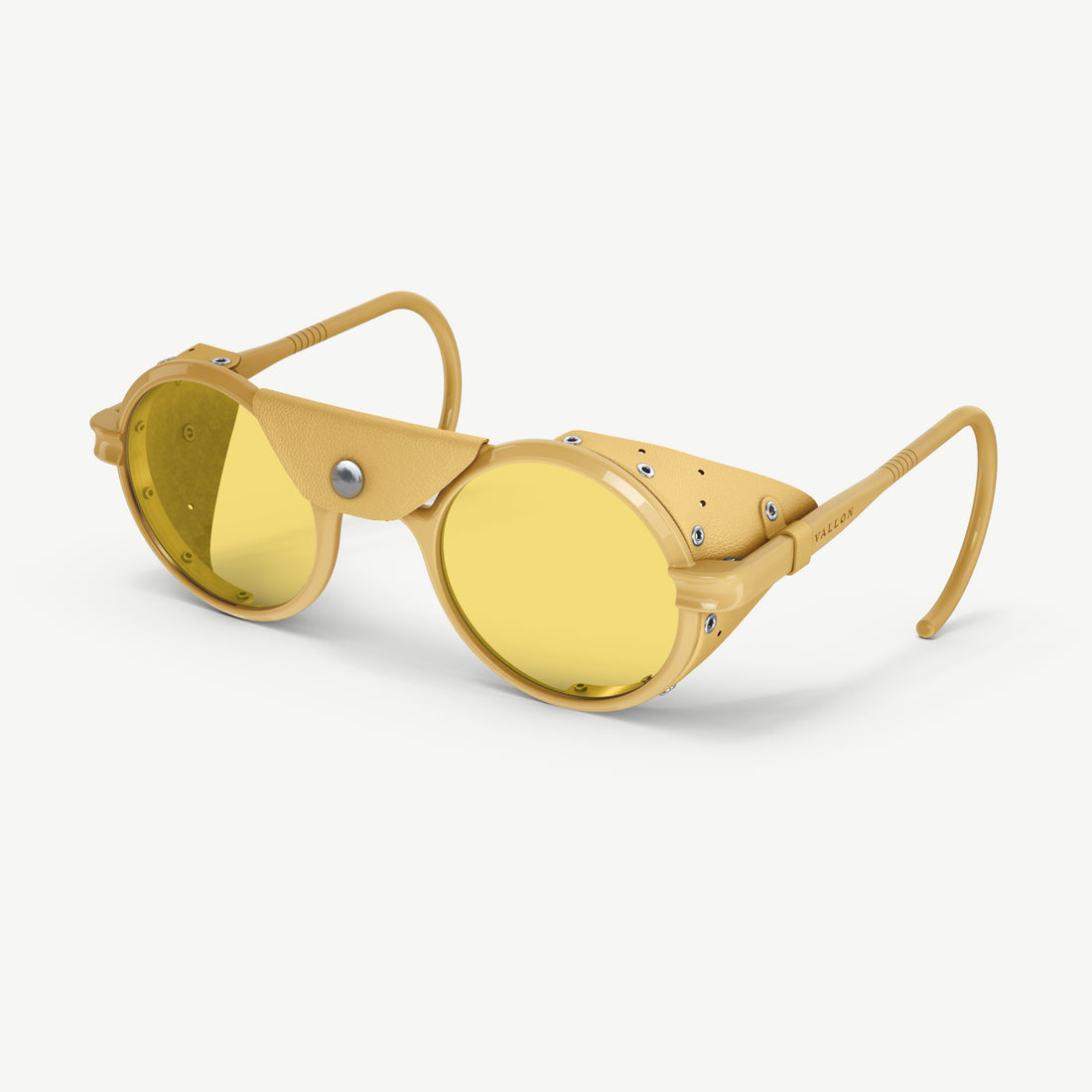 Heron Glacier Low Light edition from VALLON come with yellow Cat. 1 lenses