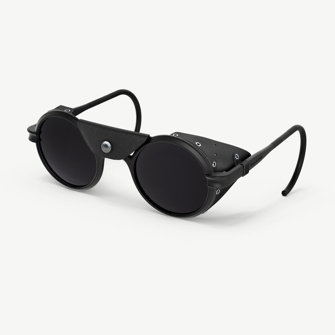Side view of VALLON Heron Desert Black polarized side shield sunglasses with Cat. 3 protection for desert adventures