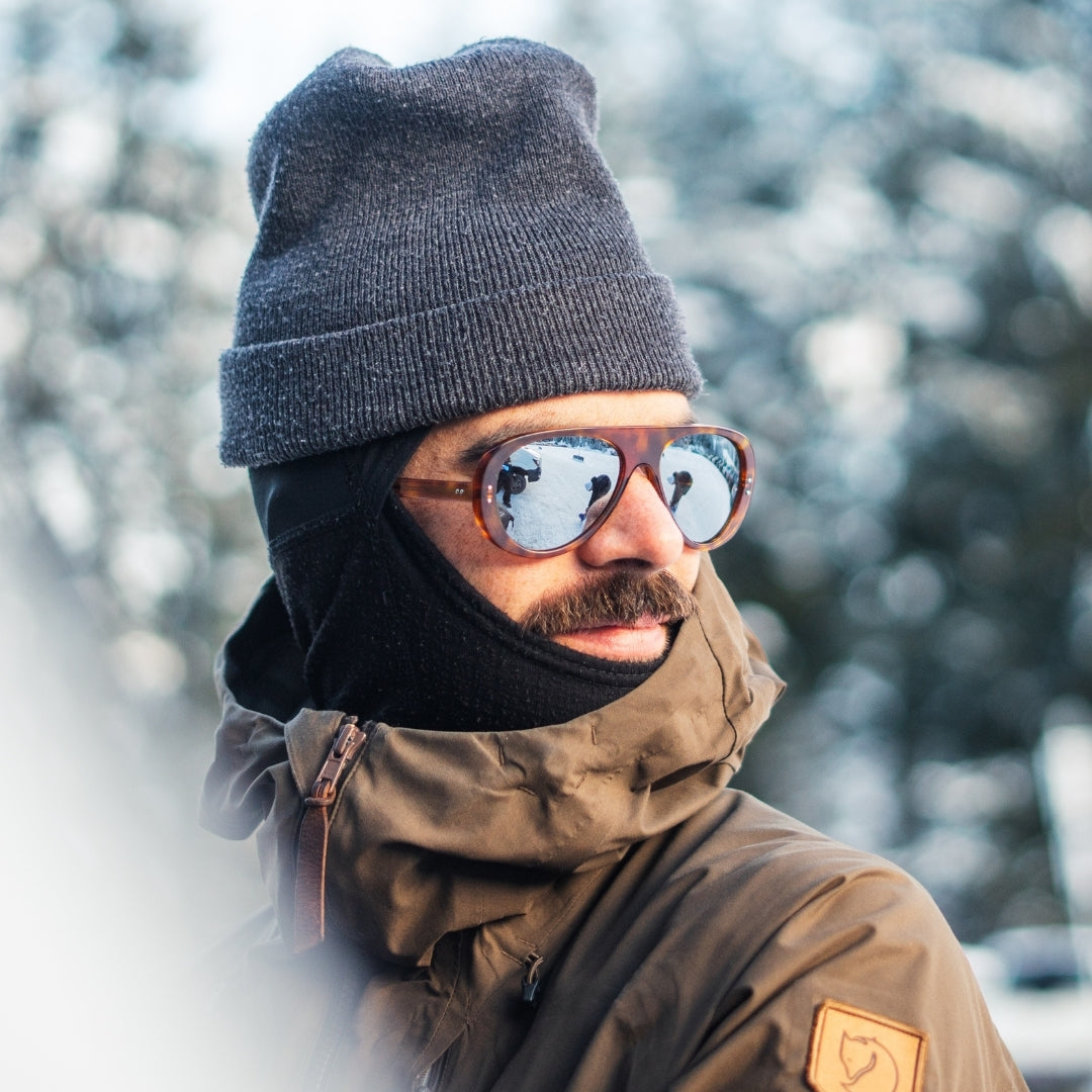 Man wears VALLON 70s retro-inspired Ski Aviators sunglasses in Tortoise