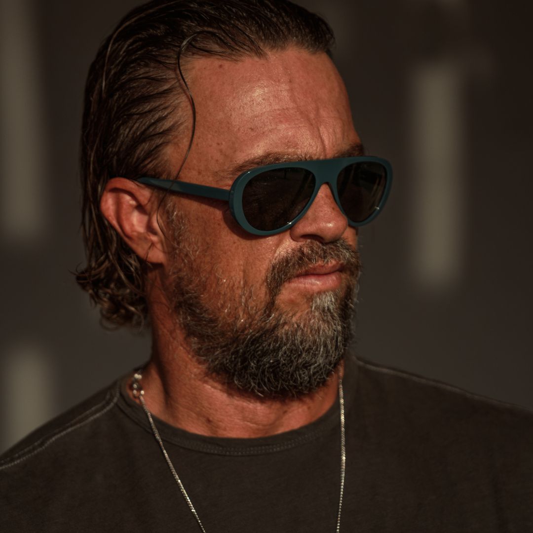 Man wears VALLON Surf Aviators sunglasses
