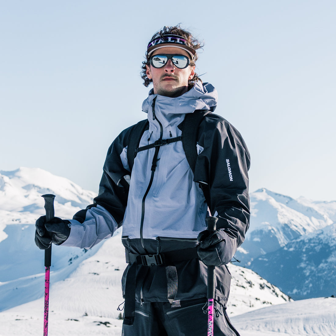 Man wears VALLON Vizor in black for ski touring