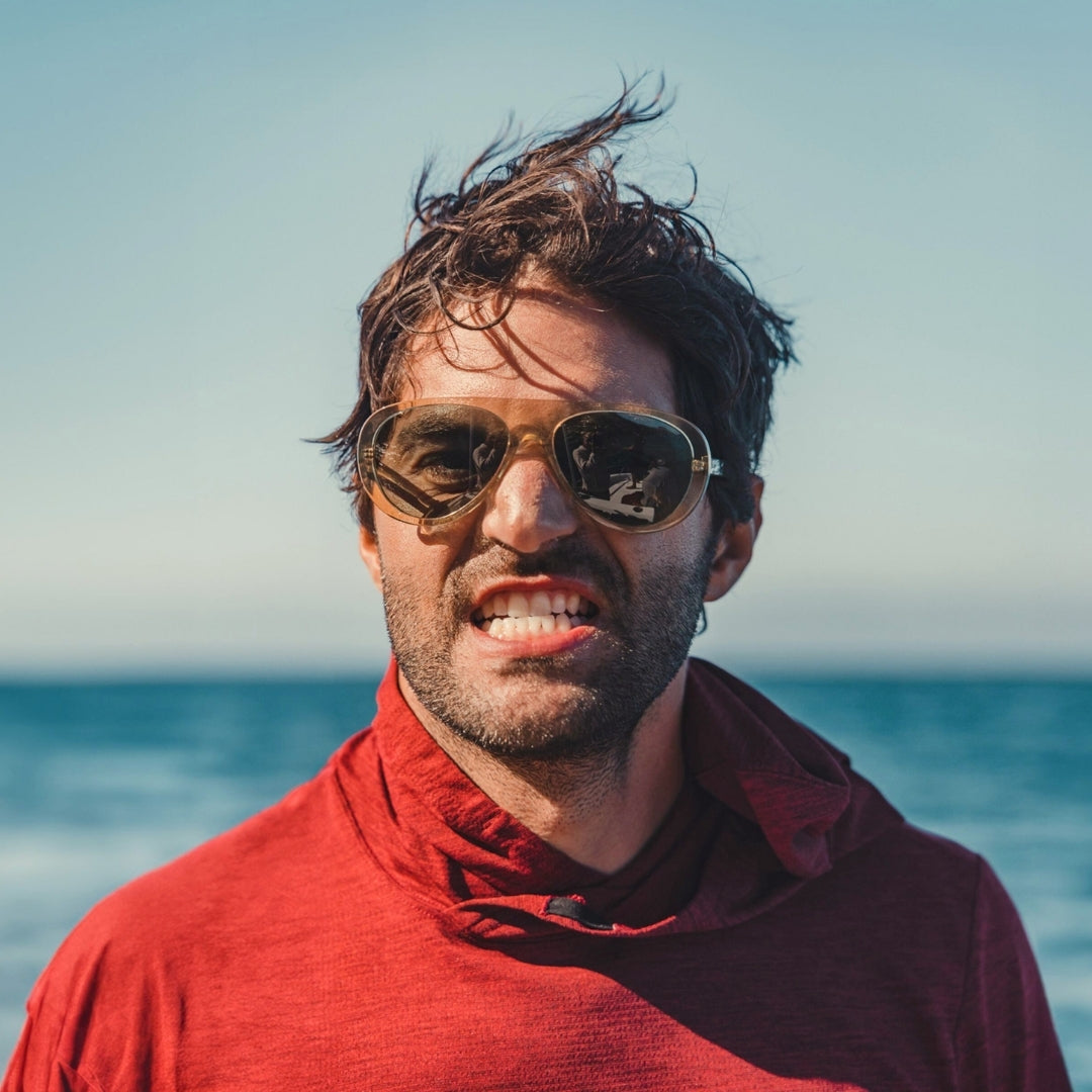 Man wears Surf Aviators from VALLON at the beach