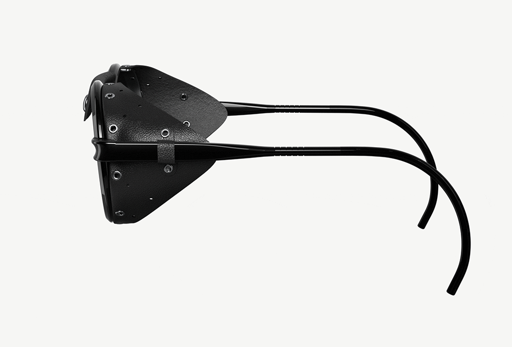 A gif showing fully flexible temple ends on the Heron side shield sunglasses from VALLON
